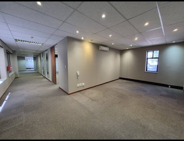 514M² OFFICE TO LET IN SANDTON CENTRAL